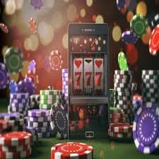 Antarmuka platform bola tangkas menampilkan dashboard dengan akses ke meja live dealer, sportsbook, dan permainan slot